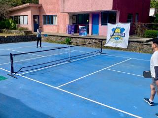 Cancha de Pickleball - Diversión y Deporte
