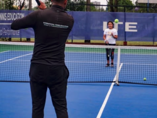 Renta de cancha de tenis - international Tennis Education
