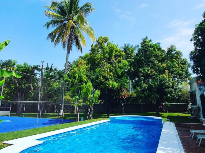 Casa de Campo en Renta Finca La Gloria - 16 Personas, Privada