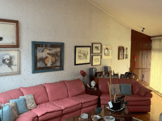 Casa en Venta: 5 Recámaras y Jardín en Paseo de Las Lomas, Santa Fe