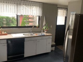 Casa en Venta: 5 Recámaras y Jardín en Paseo de Las Lomas, Santa Fe