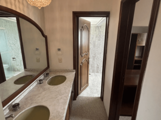Casa Amplia e Iluminada con Jardín en Club de Golf México - Venta